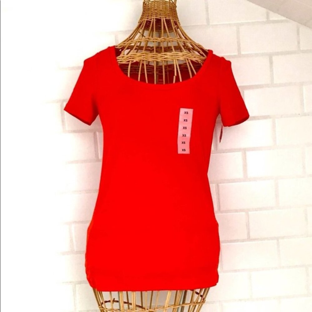 Old Navy: orange T shirt (XS) New with Tags